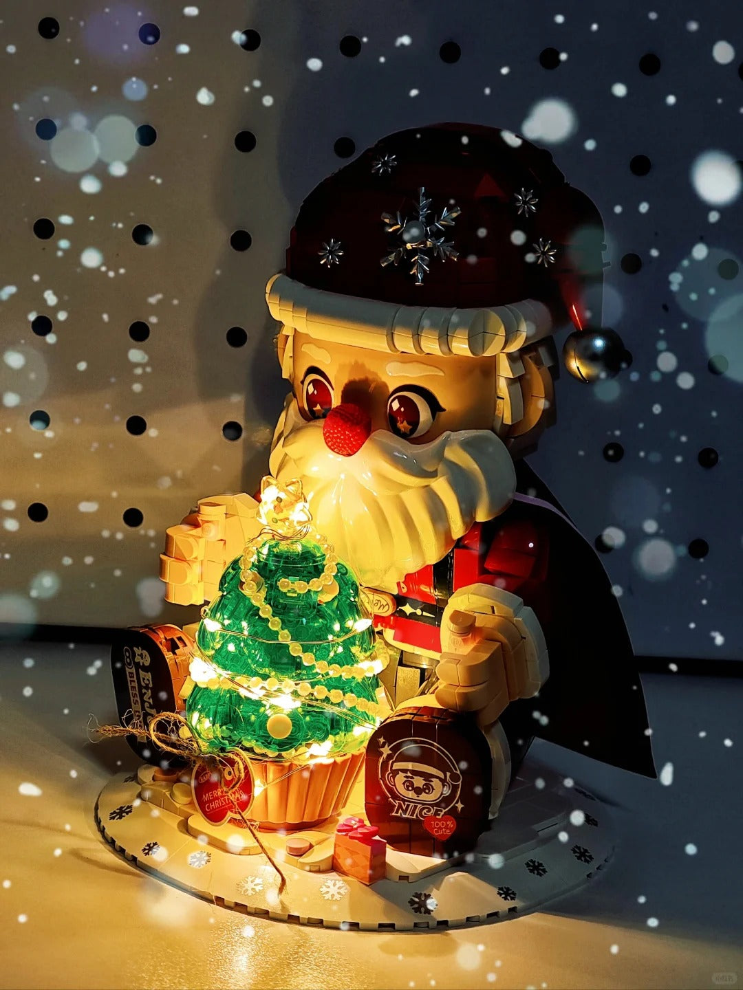 Santa Claus with christmas tree(set 4911)